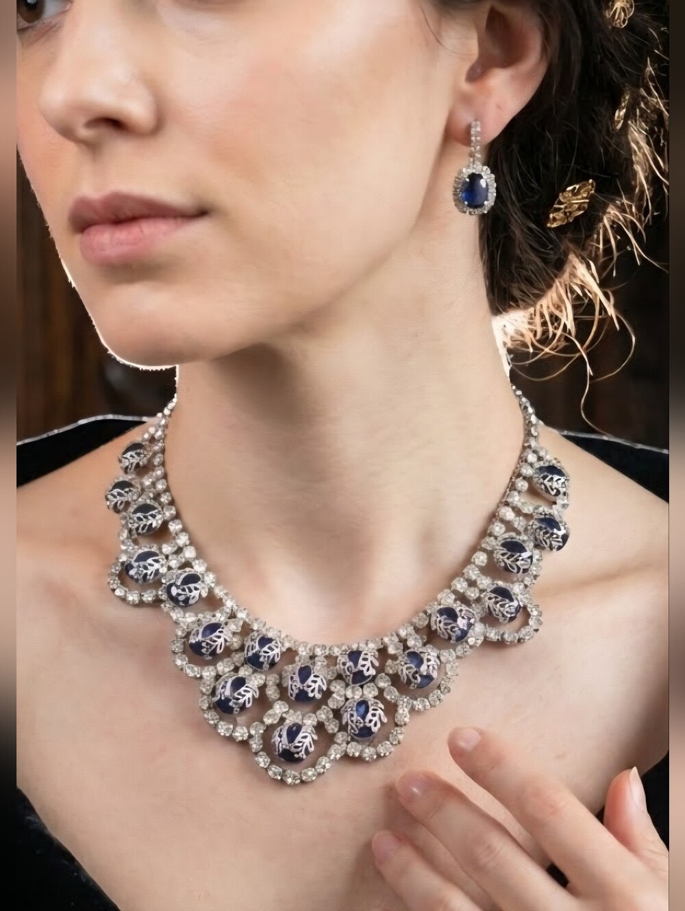 Vintage 1950s Juliana Style Rhinestone Scalloped Bib Collar Necklace Silver